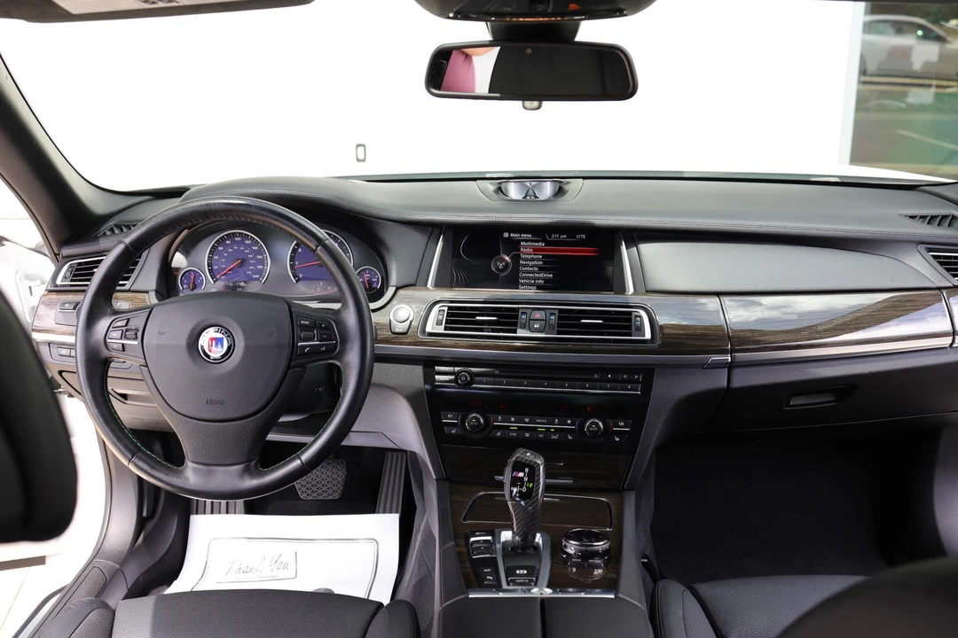 2015 BMW Alpina B7 - Image 28 of 31