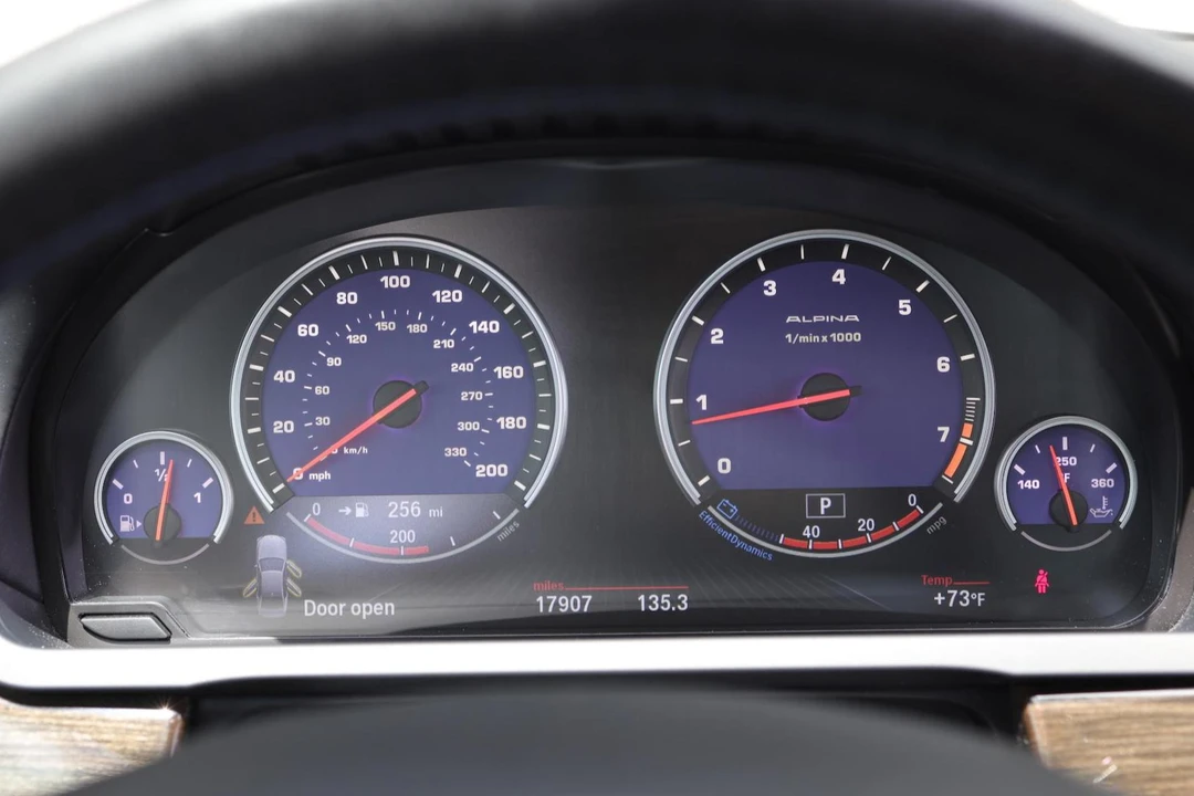 2015 BMW Alpina B7 - Image 31 of 31