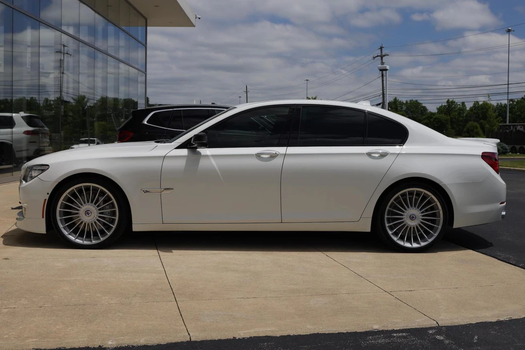 2015 BMW Alpina B7 - Image 3 of 31