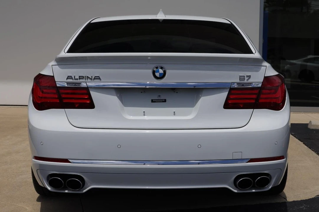 2015 BMW Alpina B7 - Image 5 of 31