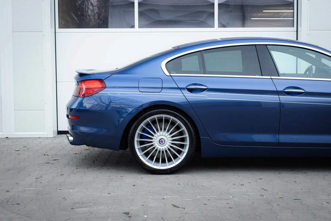 2015 BMW Alpina B6 - Image 9 of 31