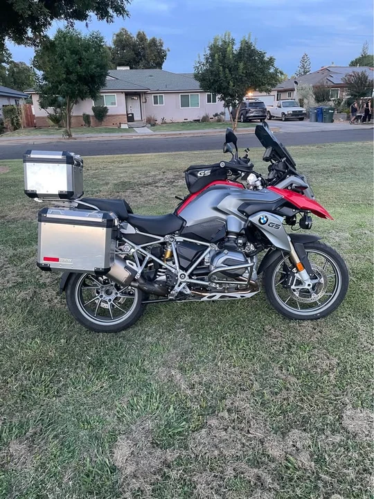 2015 BMW Motorcycles - Image 2 of 8