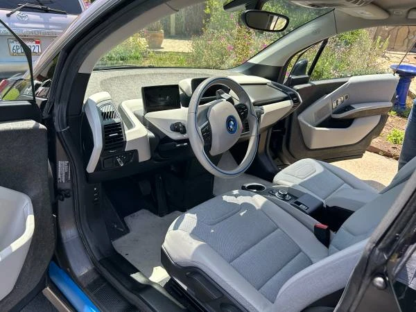 2015 BMW i3 - Image 4 of 11