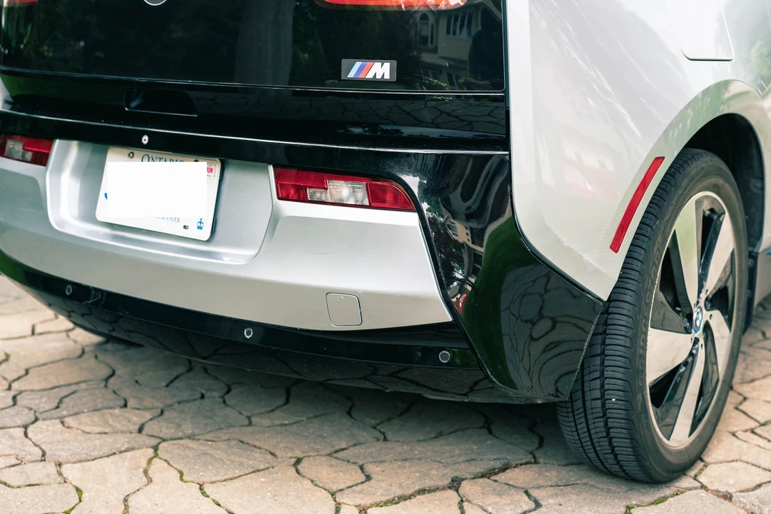 2015 BMW i3 - Image 26 of 31