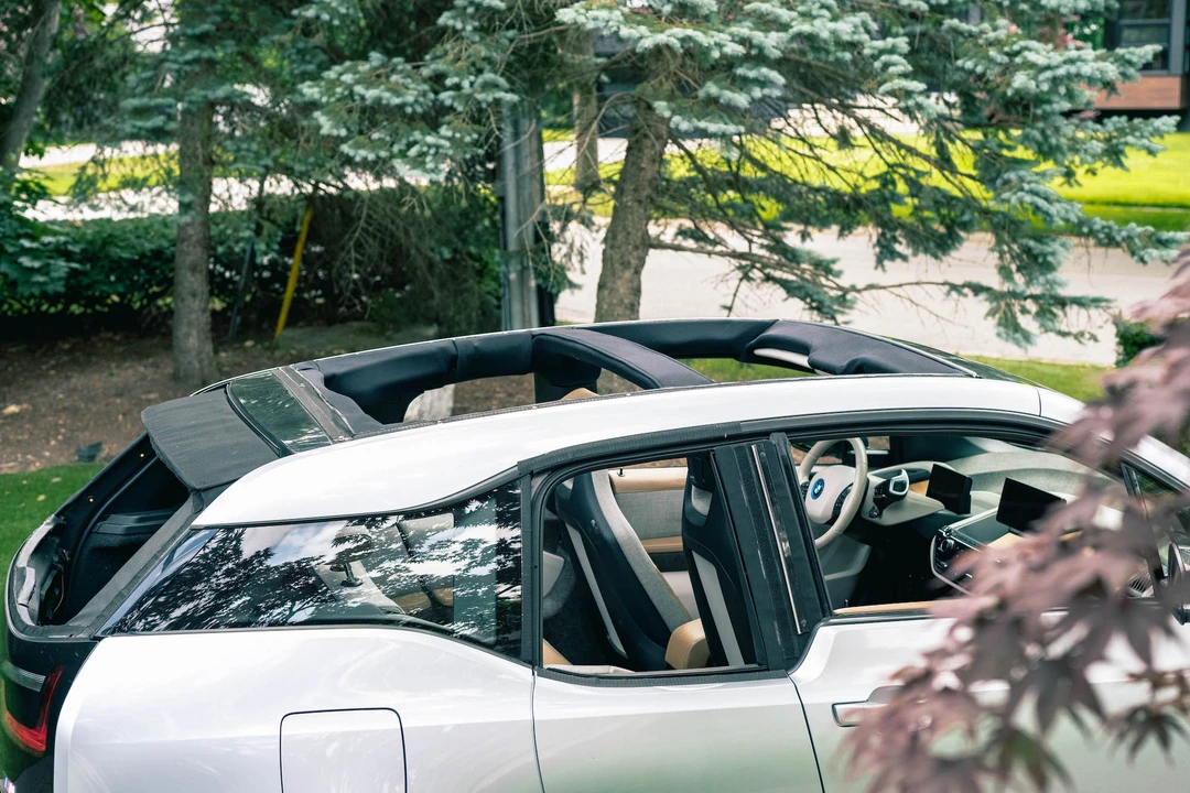 2015 BMW i3 - Image 20 of 31