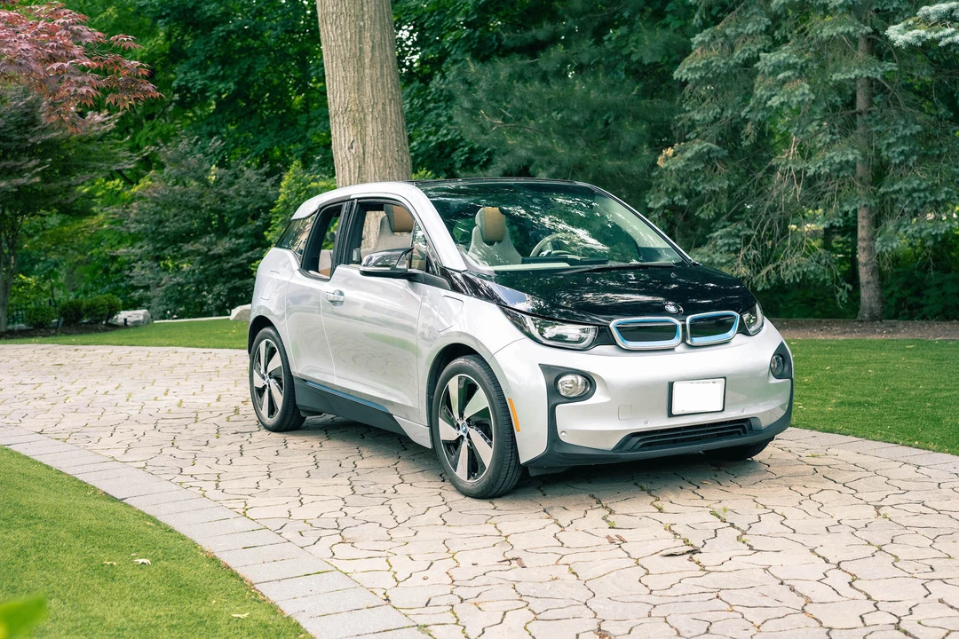 2015 BMW i3 - Image 11 of 31