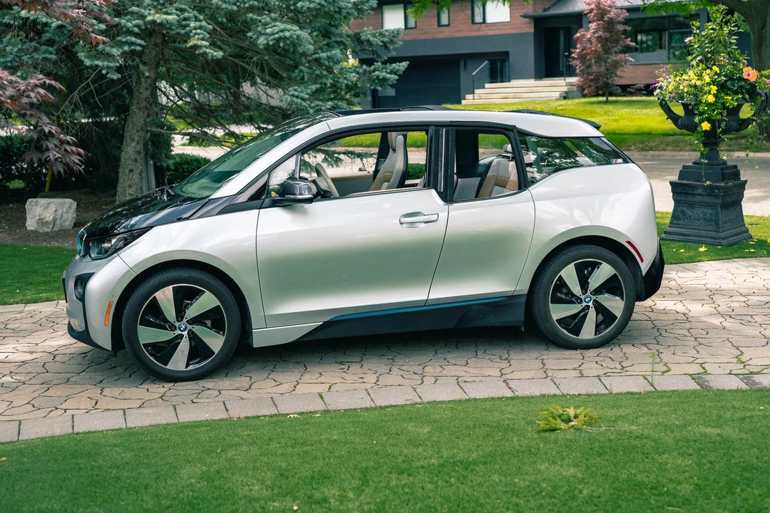 2015 BMW i3 - Image 8 of 31