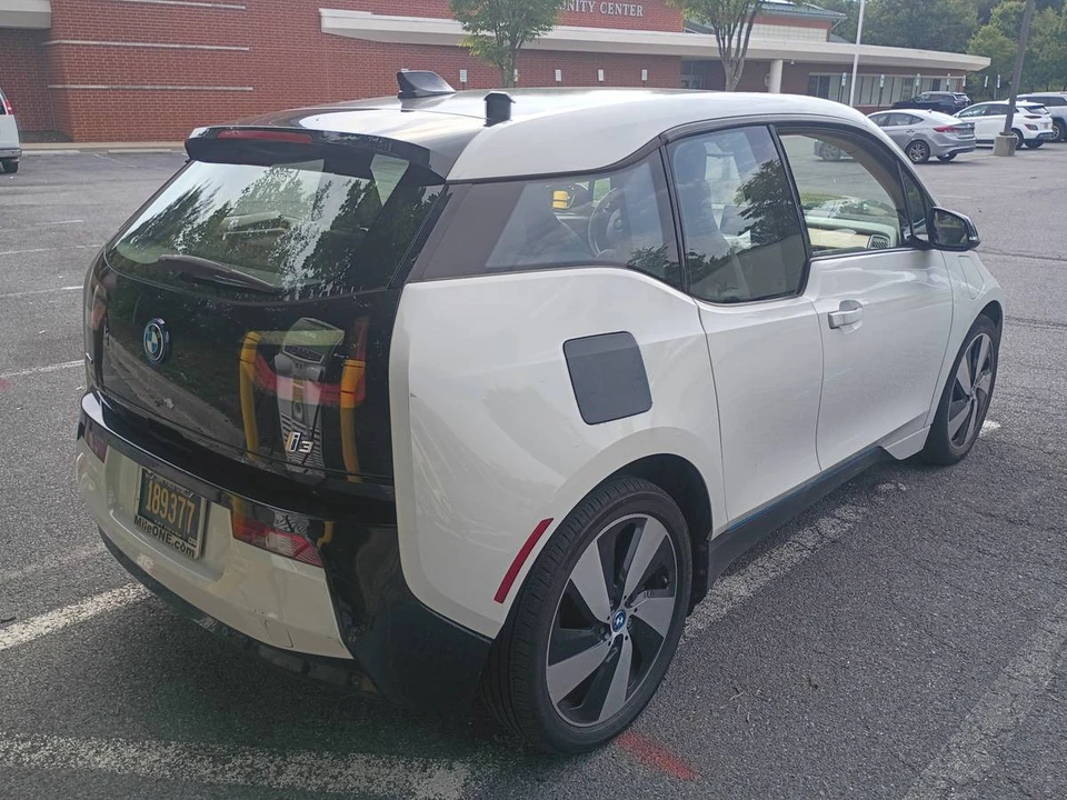 2015 BMW i3 - Image 2 of 6