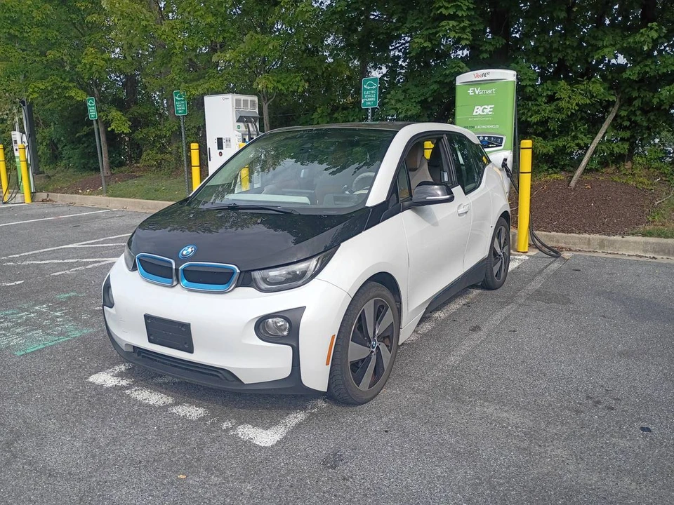 2015 BMW i3 - Image 6 of 6