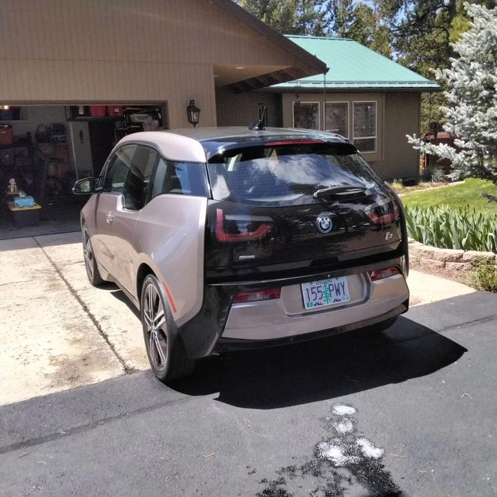 2015 BMW i3 - Image 19 of 24