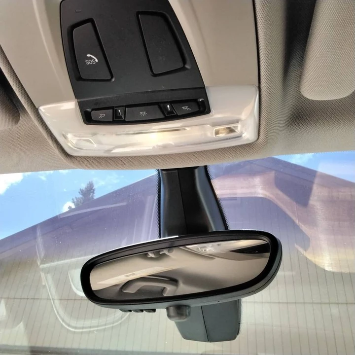 2015 BMW i3 - Image 13 of 24
