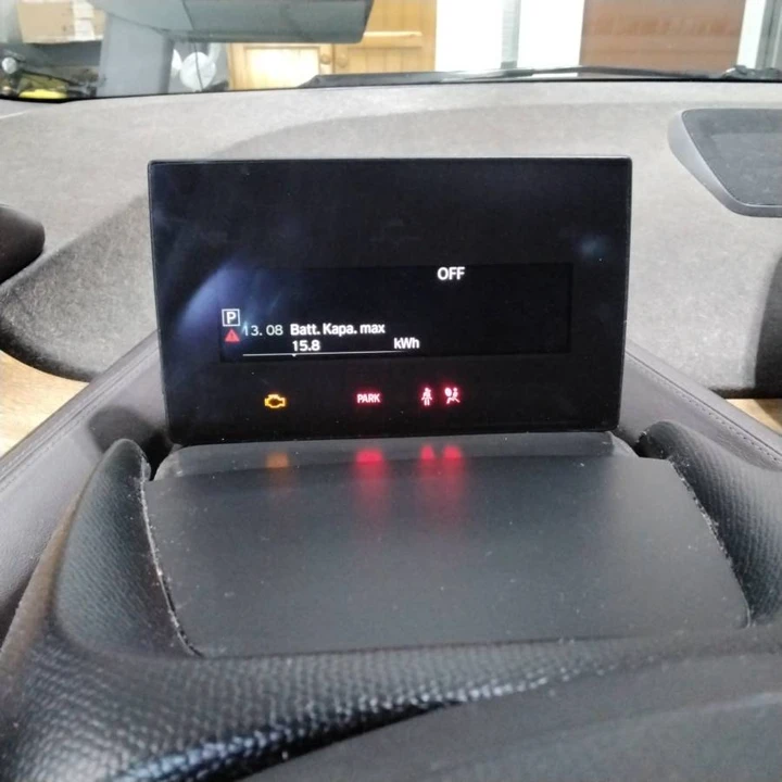 2015 BMW i3 - Image 4 of 24