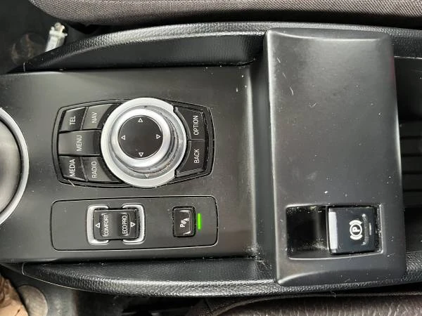 2015 BMW i3 - Image 16 of 17