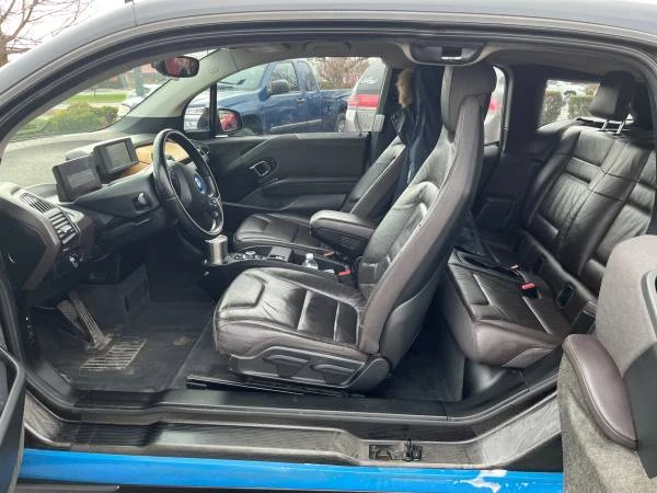 2015 BMW i3 - Image 13 of 17
