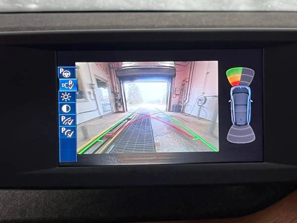 2015 BMW i3 - Image 14 of 17