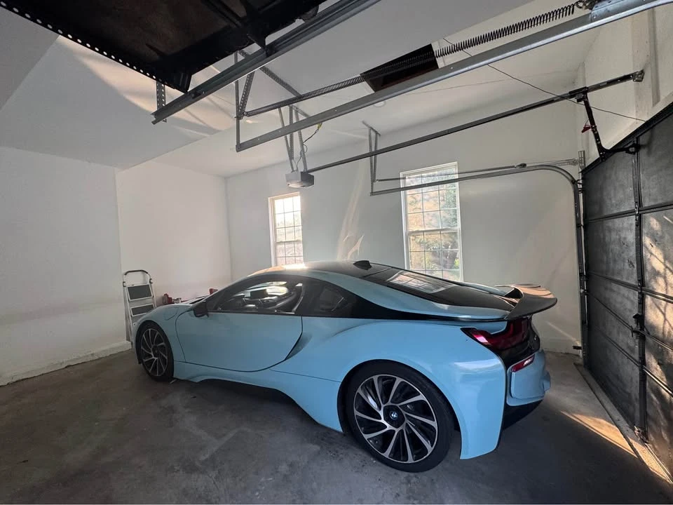 2015 BMW i8 - Image 5 of 5