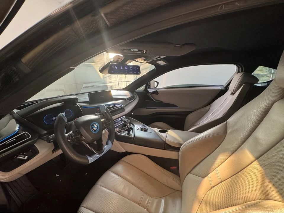 2015 BMW i8 - Image 3 of 5