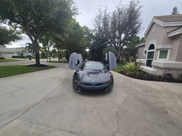 2015 BMW i8 - Image 12 of 21