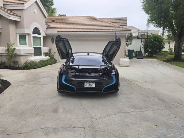 2015 BMW i8 - Image 14 of 21