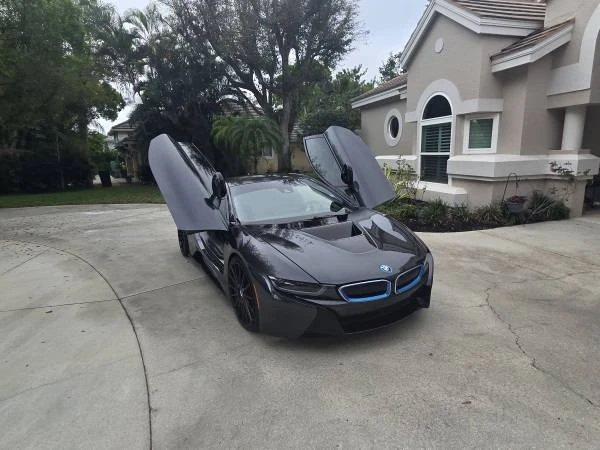 2015 BMW i8 - Image 11 of 21