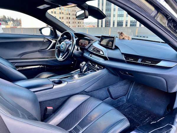 2015 BMW i8 - Image 11 of 12