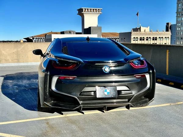 2015 BMW i8 - Image 4 of 12