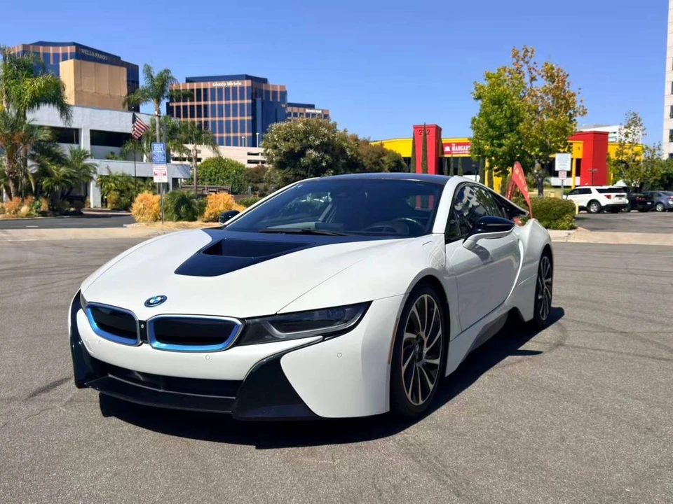 2015 BMW i8 - Image 6 of 11