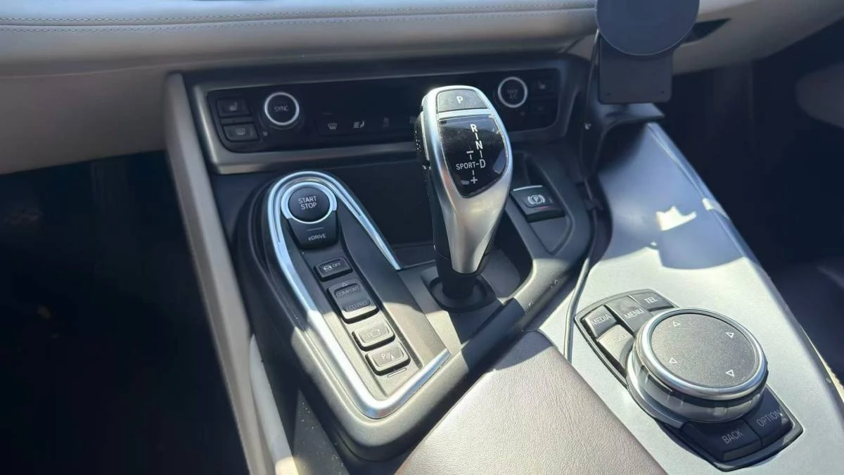 2015 BMW i8 - Image 11 of 11