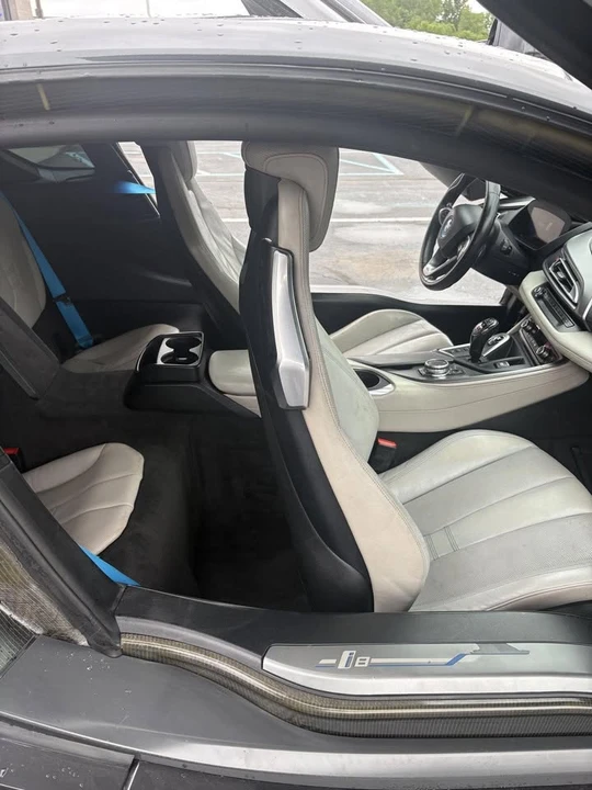 2015 BMW i8 - Image 7 of 7