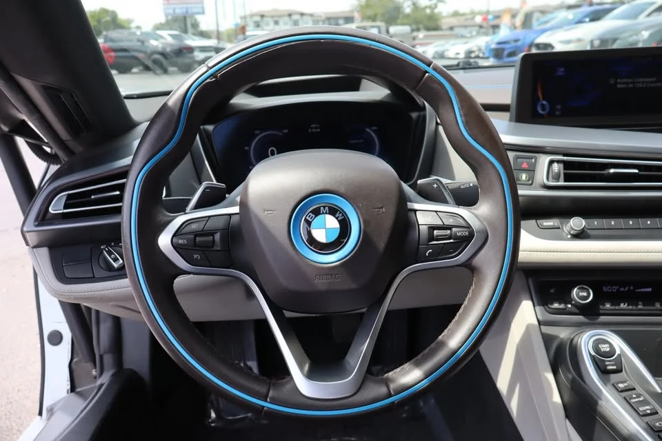 2015 BMW i8 - Image 7 of 11