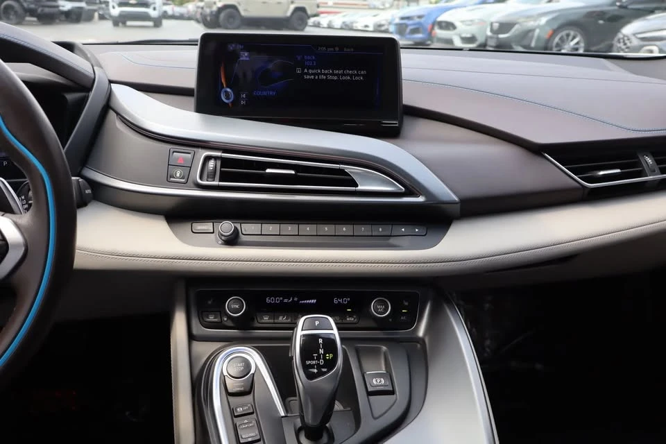 2015 BMW i8 - Image 8 of 11