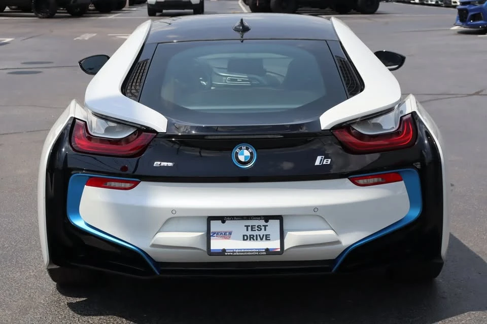 2015 BMW i8 - Image 3 of 11