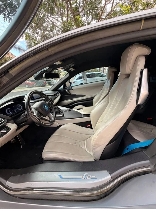 2015 BMW i8 - Image 2 of 24