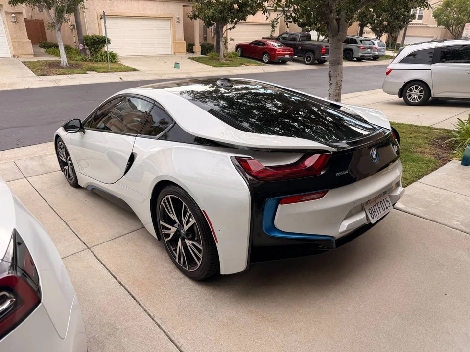 2015 BMW i8 - Image 8 of 24