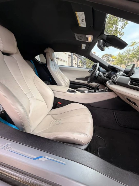 2015 BMW i8 - Image 20 of 24