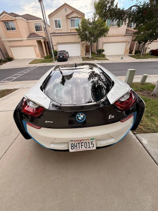 2015 BMW i8 - Image 14 of 24