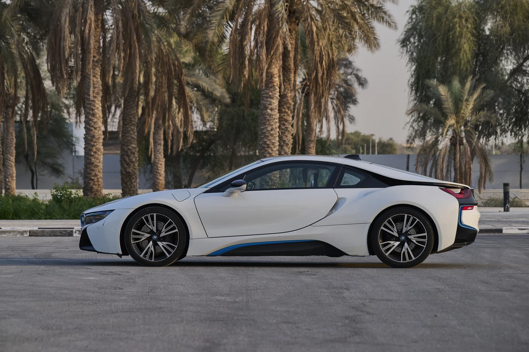 2015 BMW i8 - Image 3 of 7