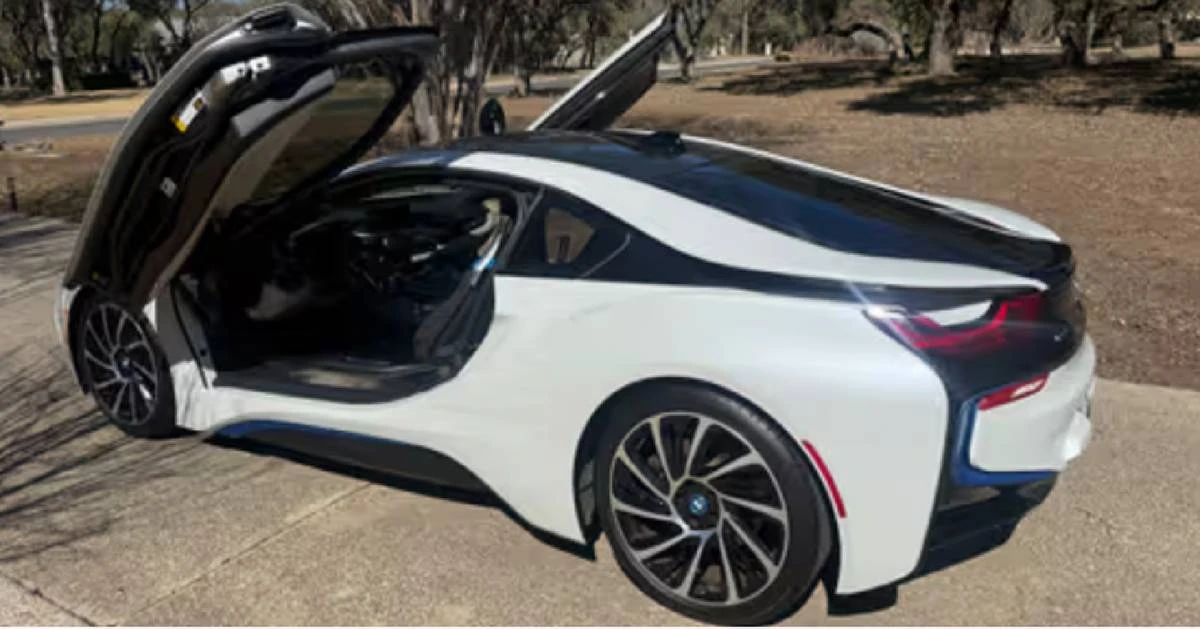 2015 BMW i8 - Image 3 of 4