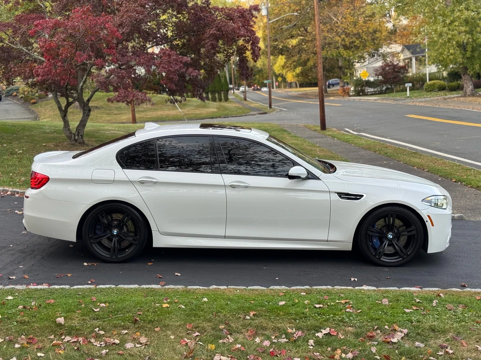 2015 BMW F10 M5 - Image 5 of 12