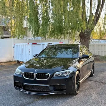 2015 BMW M5 Sedan
