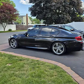 2015 BMW M5 Sedan 4D