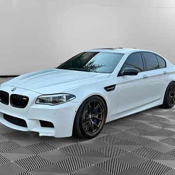 2015 BMW M5 Sedan 4D