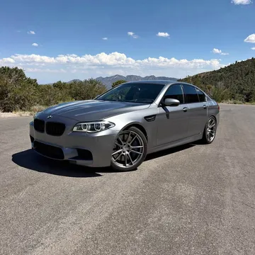 2015 BMW M5 Sedan 4D