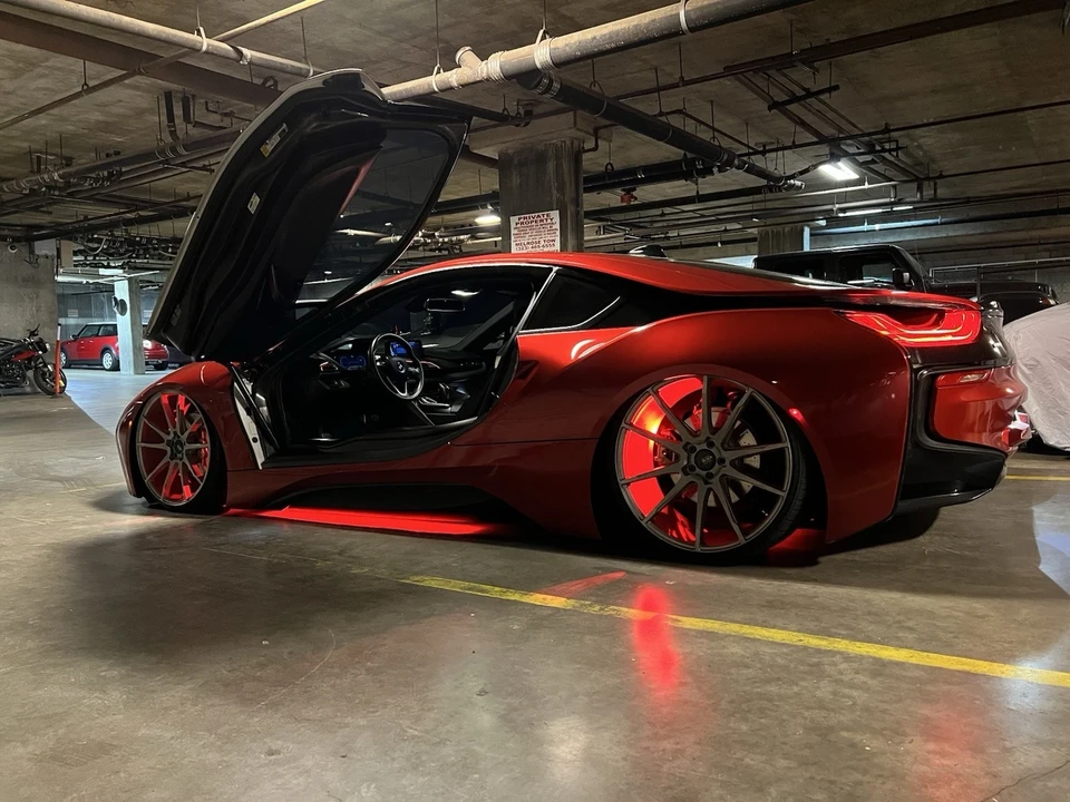 2015 BMW i8 - Image 3 of 21