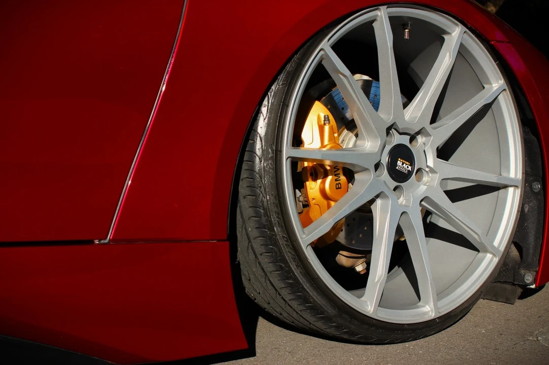 2015 BMW i8 - Image 17 of 21
