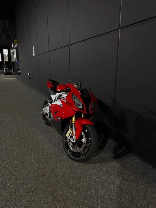 2015 BMW S1000 - Image 2 of 7