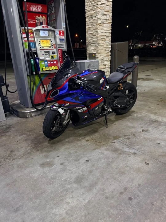 2015 BMW S1000 - Image 4 of 6
