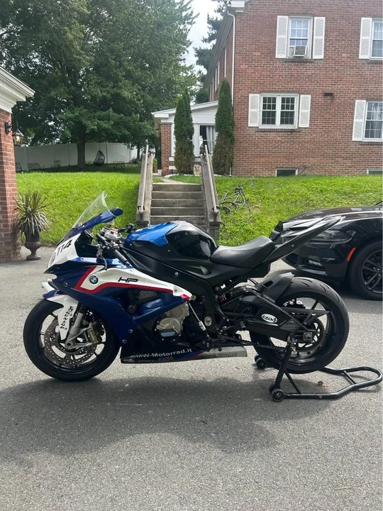 2015 BMW S1000 - Image 2 of 10