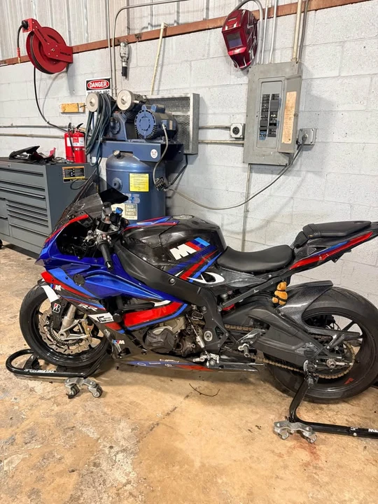 2015 BMW S1000 - Image 6 of 6