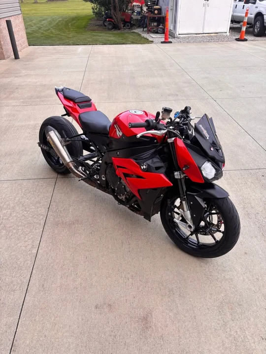 2015 BMW S1000 - Image 17 of 17